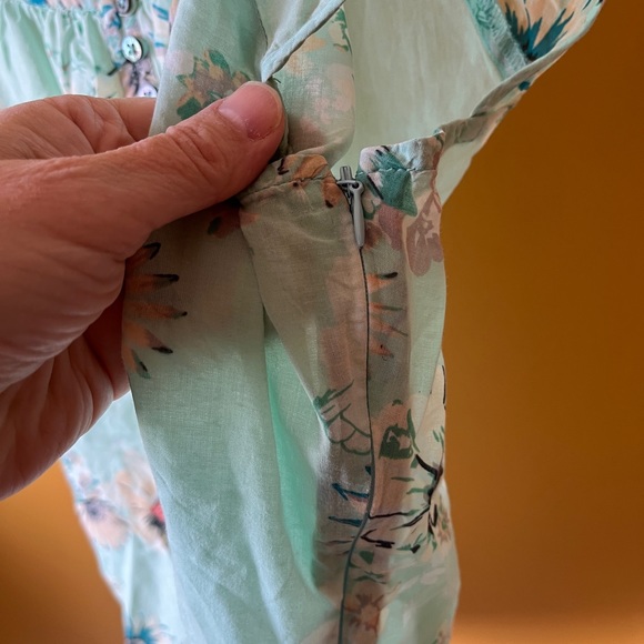 Light summer blouse - Picture 2 of 4